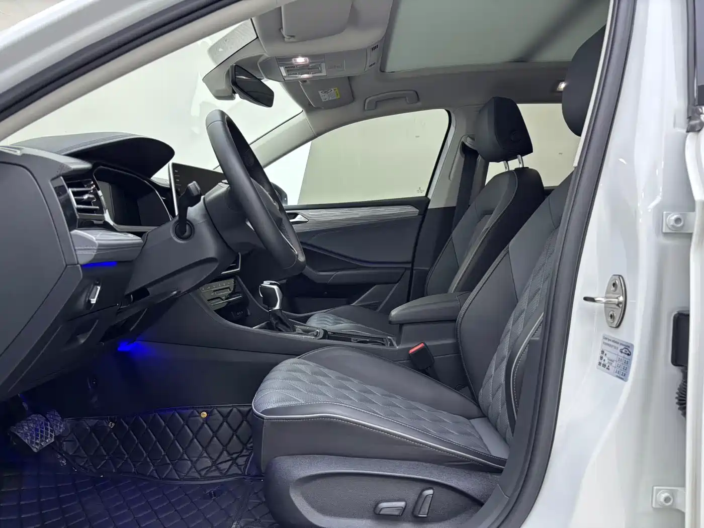 Volkswagen Sagitar 2023 280TSI DSG Excellence Plus Edition фото 4