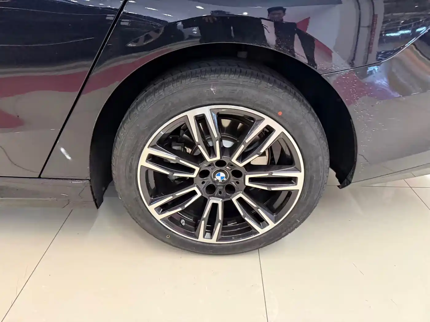 BMW 5 Series 2024 530Li Leading M Sport Package фото 16