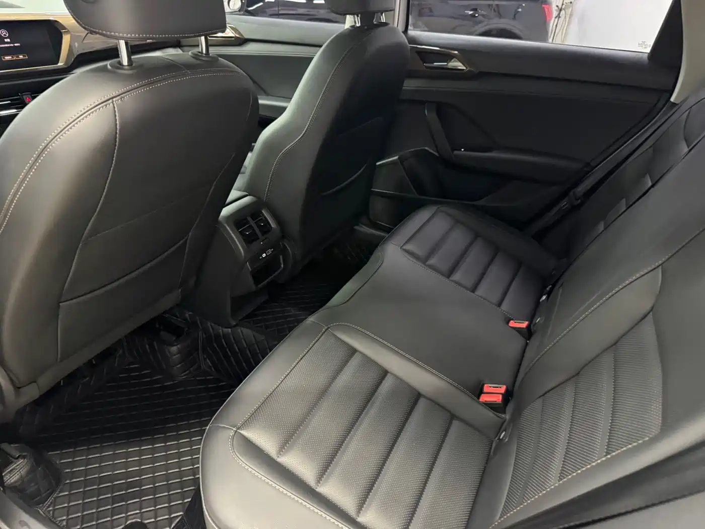 Volkswagen Tharu 2021 280TSI 2WD Luxury Plus фото 10