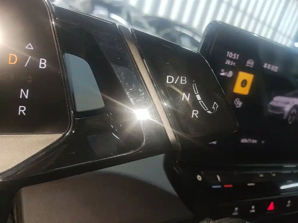 Volkswagen ID.3 2023 Pure Smart Edition фото 14