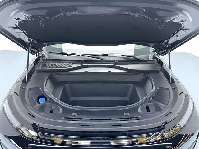 XPeng G9 2025 680 Ultra Long Range AWD Max фото 17