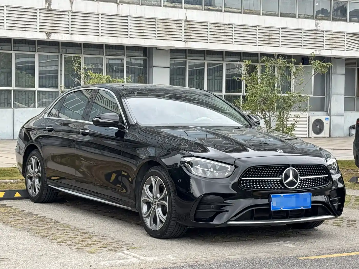  E CLASS