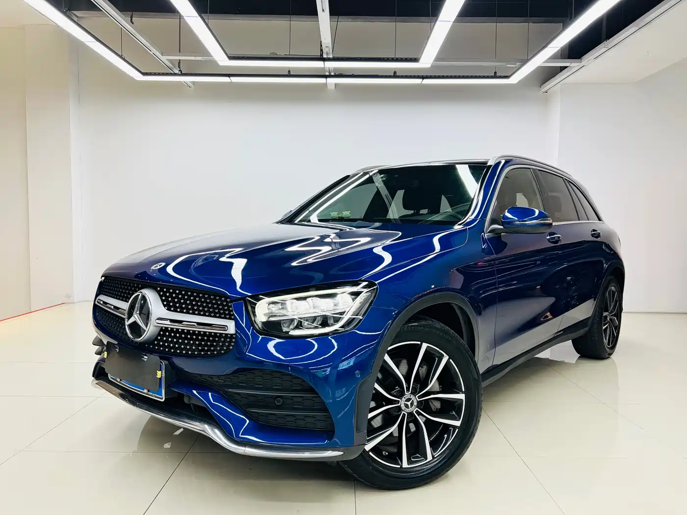 MERCEDES-BENZ GLC