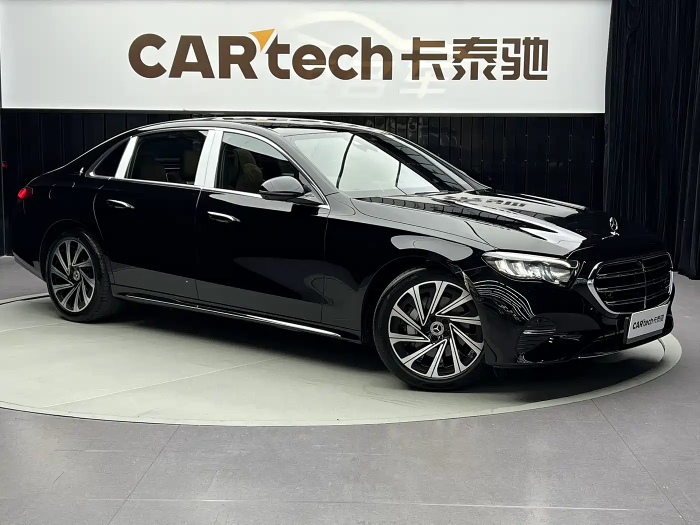 Mercedes-Benz E-Class 2024 Model E 300 L Luxury фото 2