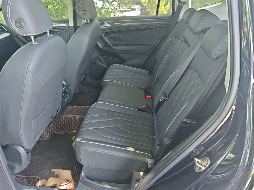 Volkswagen Tiguan L 2023 330TSI Auto 2WD R-Line Premium Edition фото 17