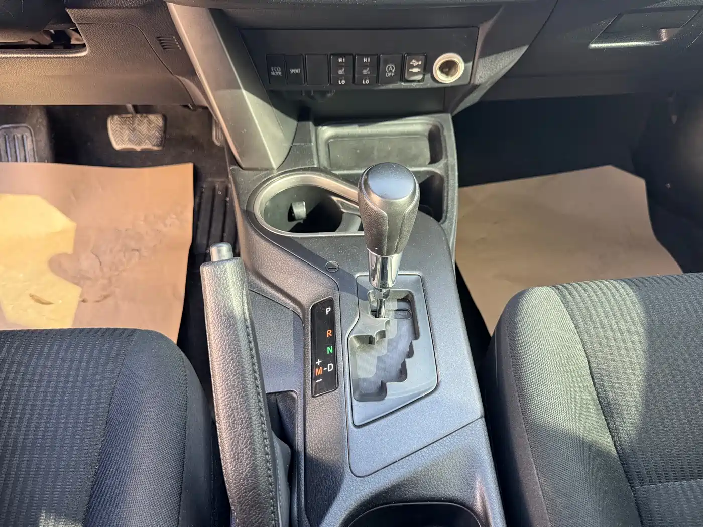 Toyota RAV4 Rongfang 2019 2.0L CVT 2WD Comfort Edition China VI фото 16