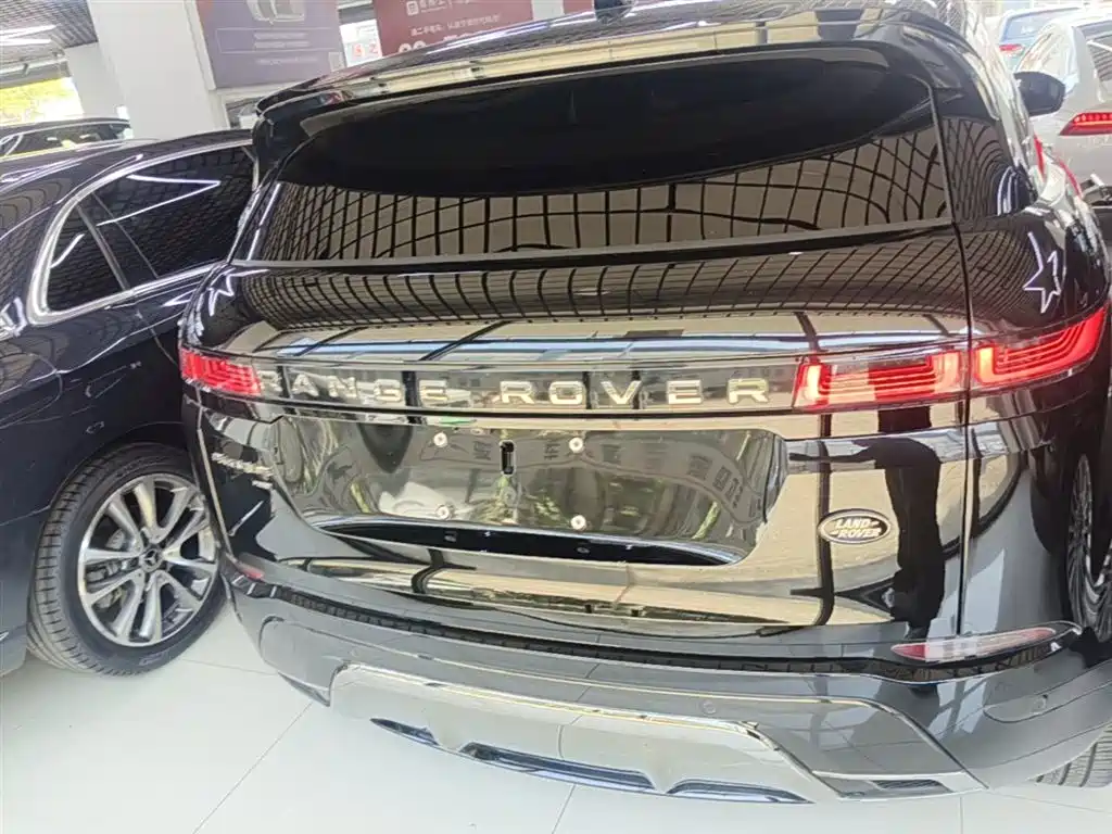 Land Rover Range Rover Evoque 2021 Range Rover Evoque L 249PS R-Dynamic First Edition Launch Edition фото 6