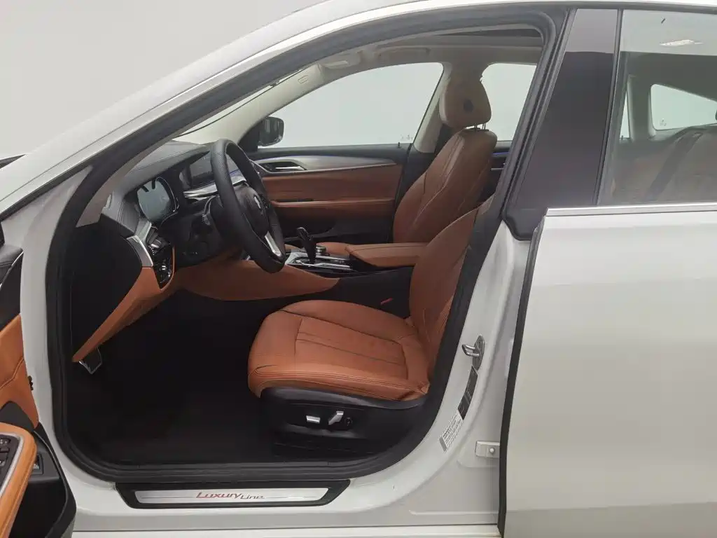 BMW 6 Series GT 2018 2018 630i Luxury Design Package