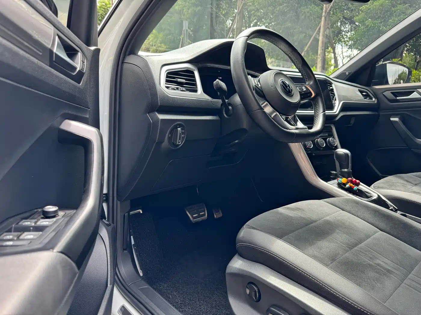 Volkswagen T-ROC 2022 280TSI DSG 2WD R-Line Pro PLUS фото 4