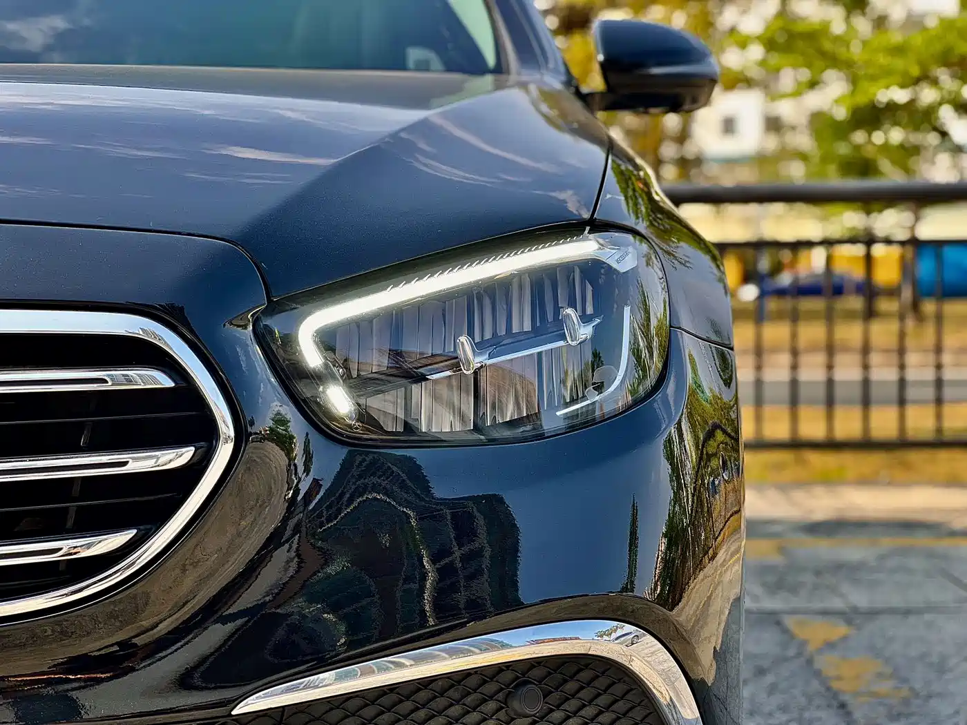 MERCEDES-BENZ E CLASS