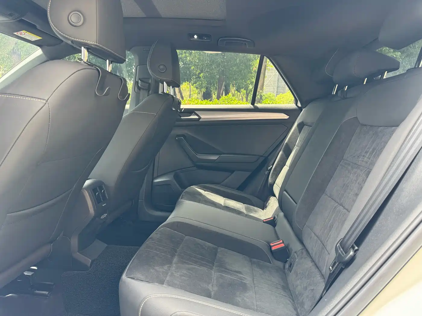 Volkswagen T-ROC 2022 280TSI DSG 2WD R-Line Pro PLUS фото 8