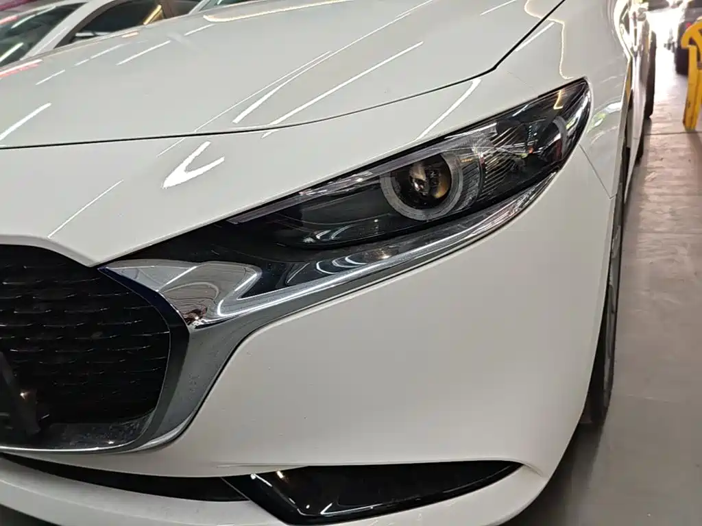 Mazda Mazda3 Axela 2025 2023 2.0L Auto Zhiyao