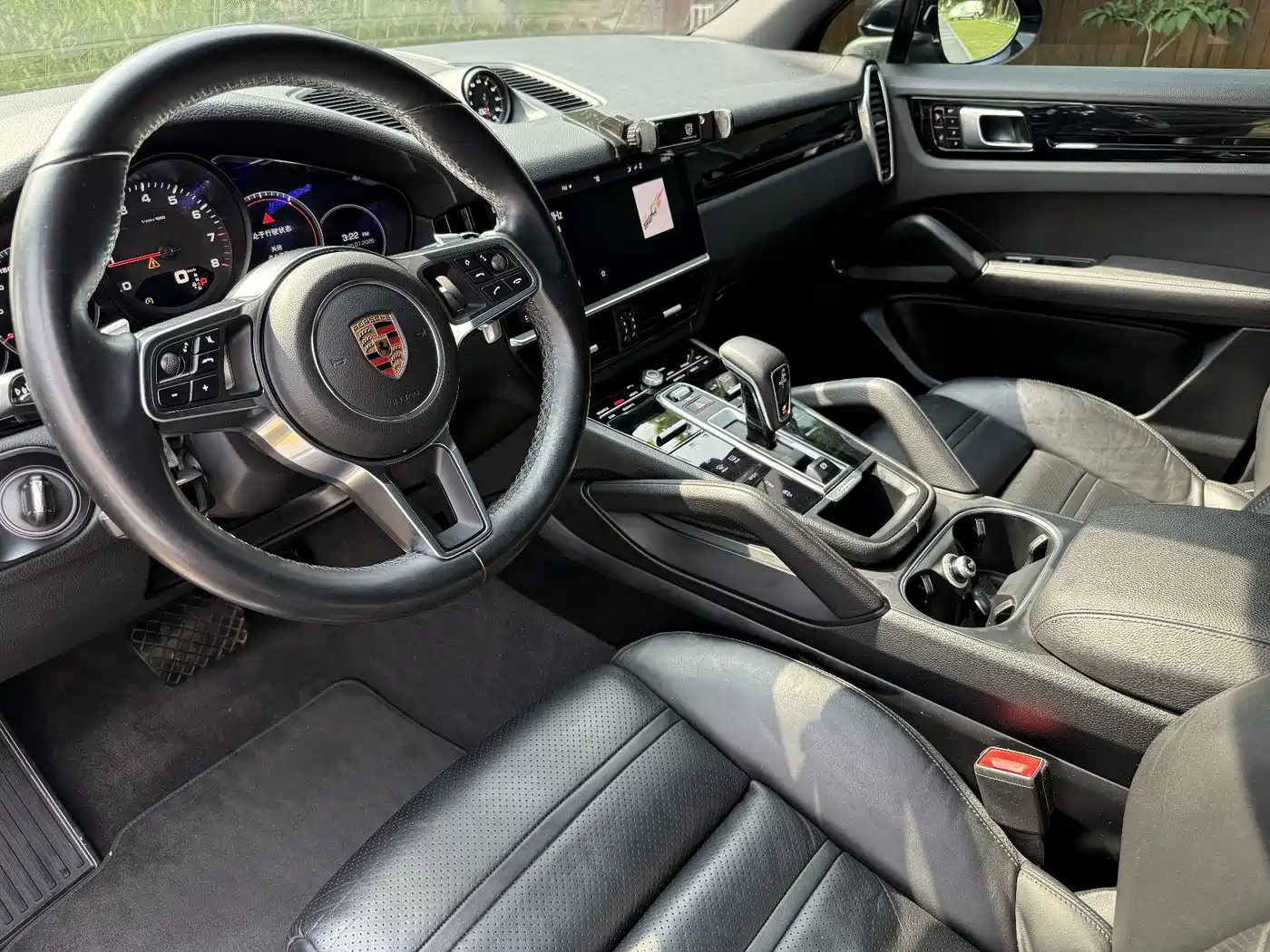 Photo 17 - Porsche Cayenne