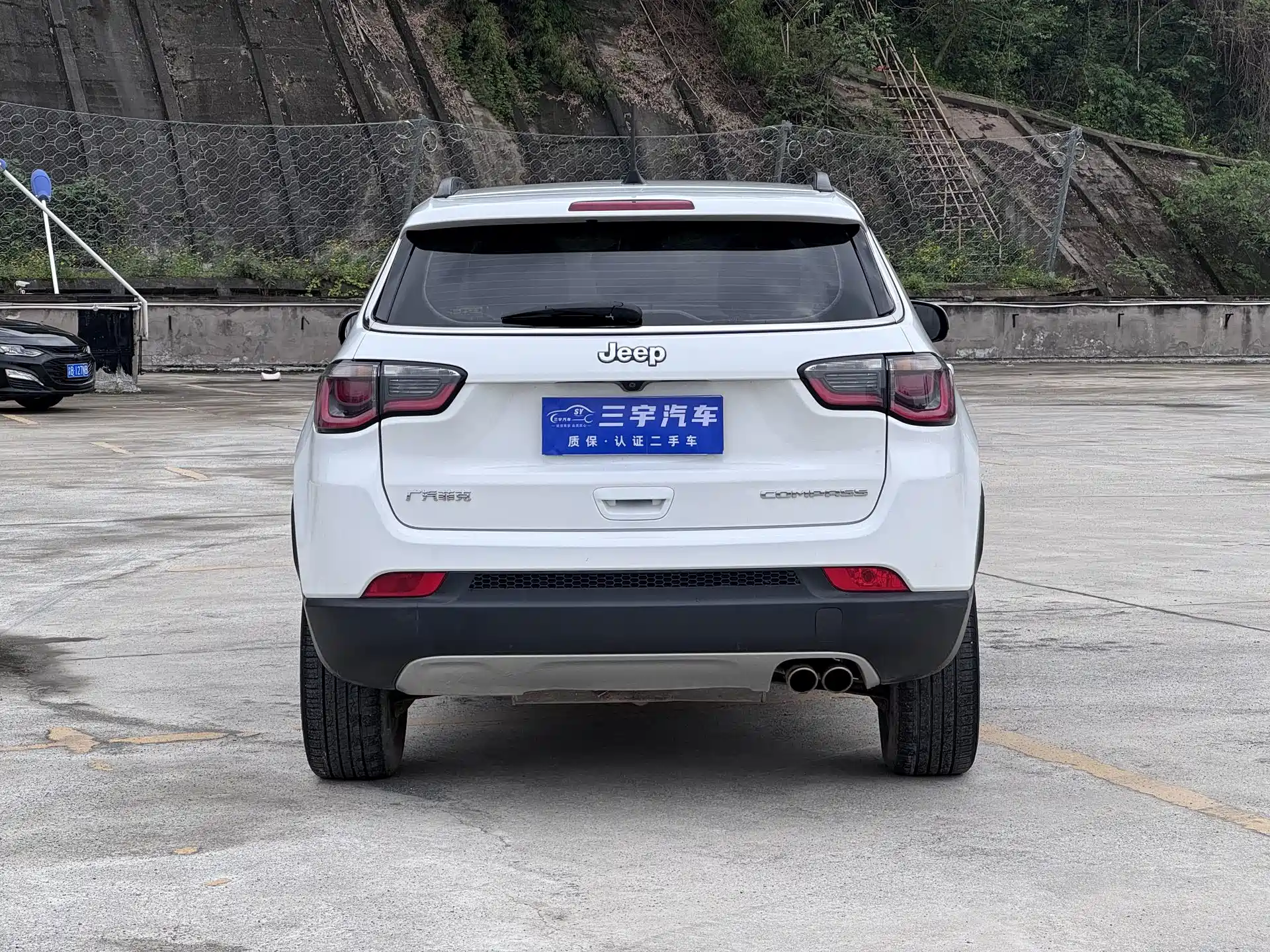 Фото 5 - Jeep Compass