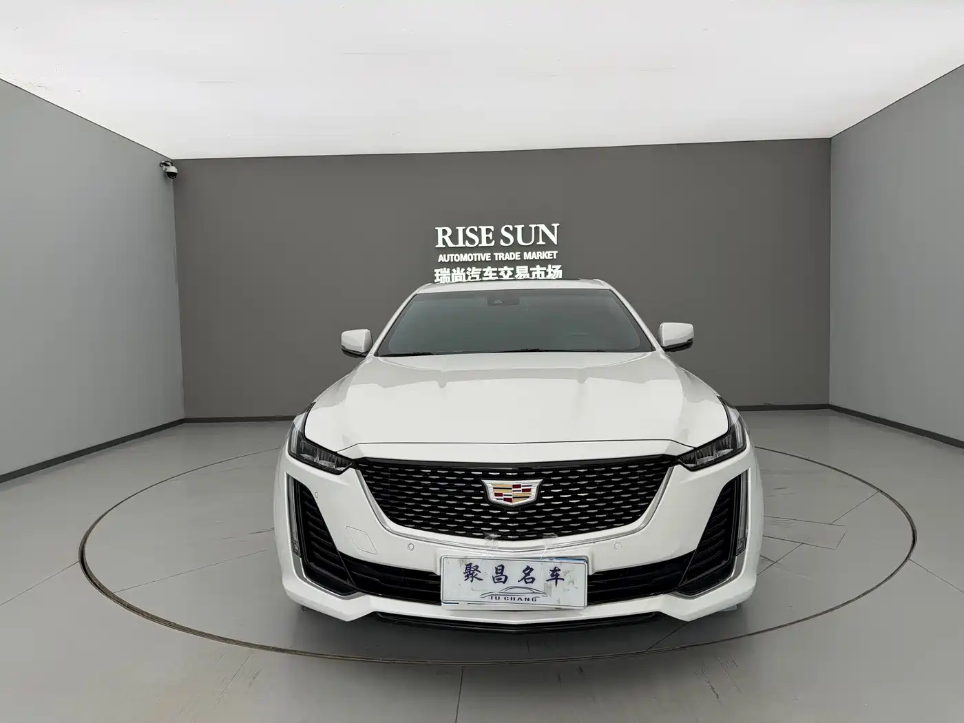 Cadillac CT5 2023 28T Luxury Style (Standard Edition) фото 2