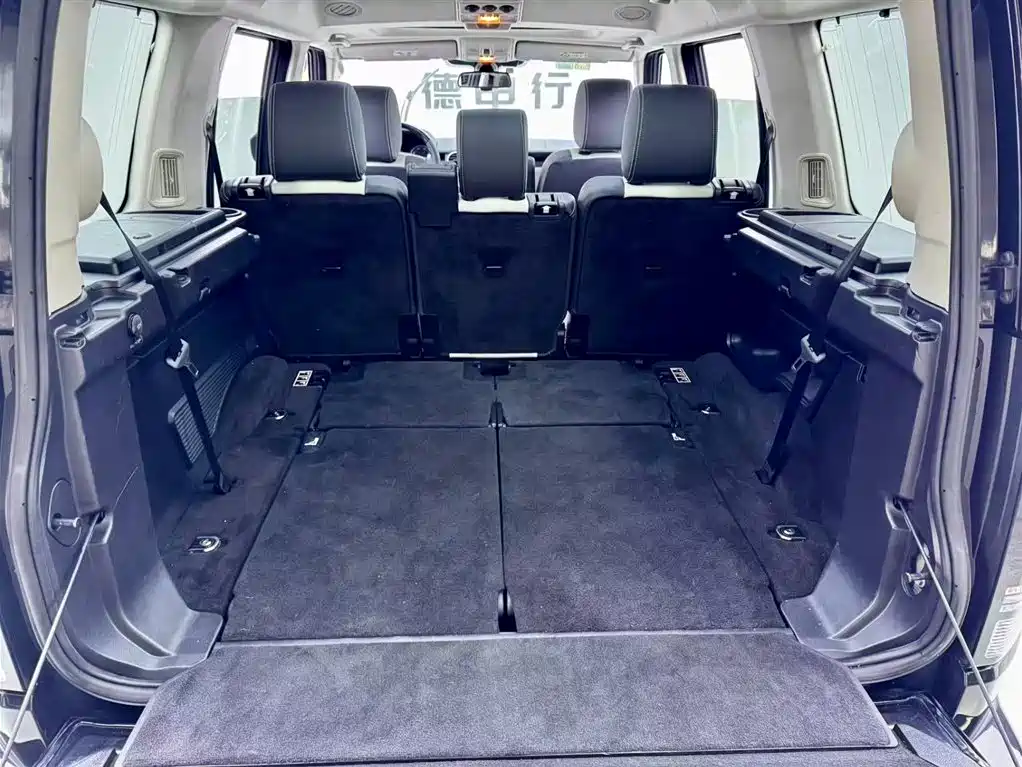 Land Rover Discovery 2014 3.0 SC V6 XXV Edition фото 22