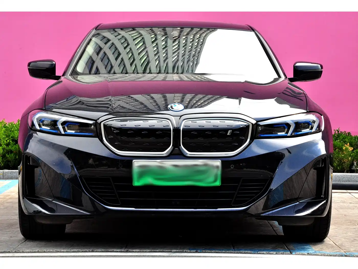 BMW i3 2024 eDrive 40 L Shadow Night Package фото 3