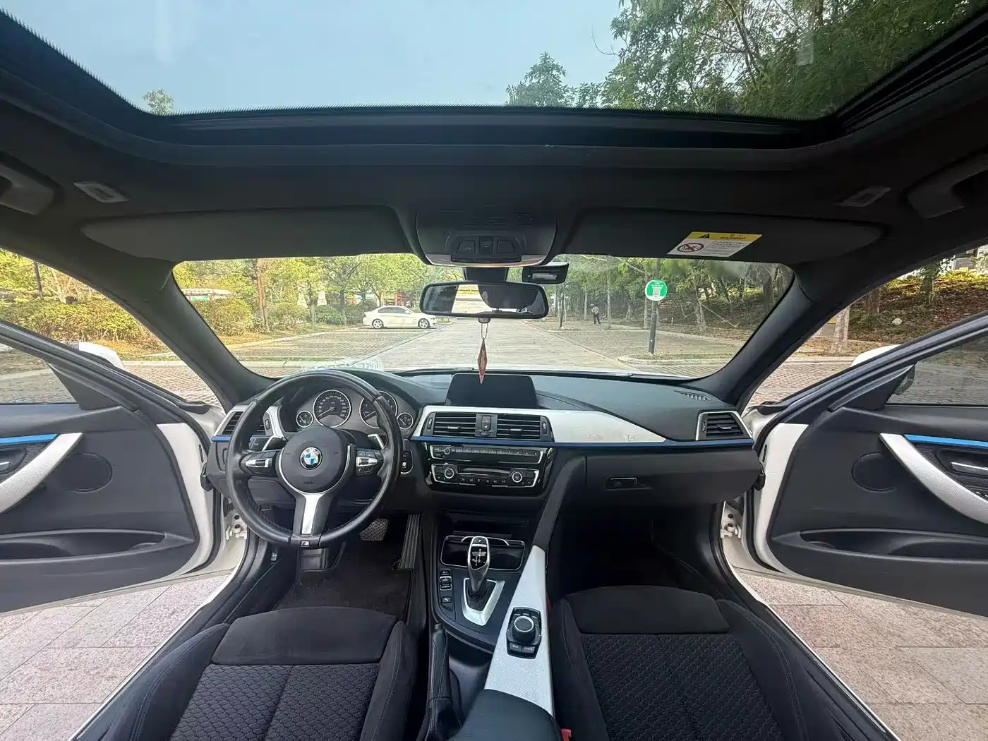 BMW 3 Series 2018 320i M Sport Package фото 6