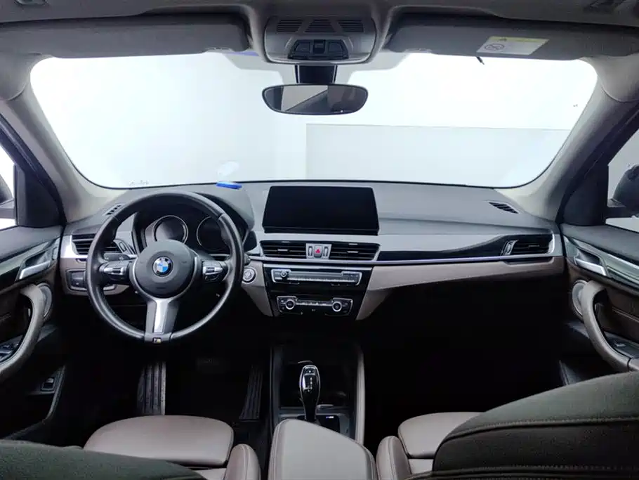 BMW X1 2021 sDrive25Li Leading фото 12
