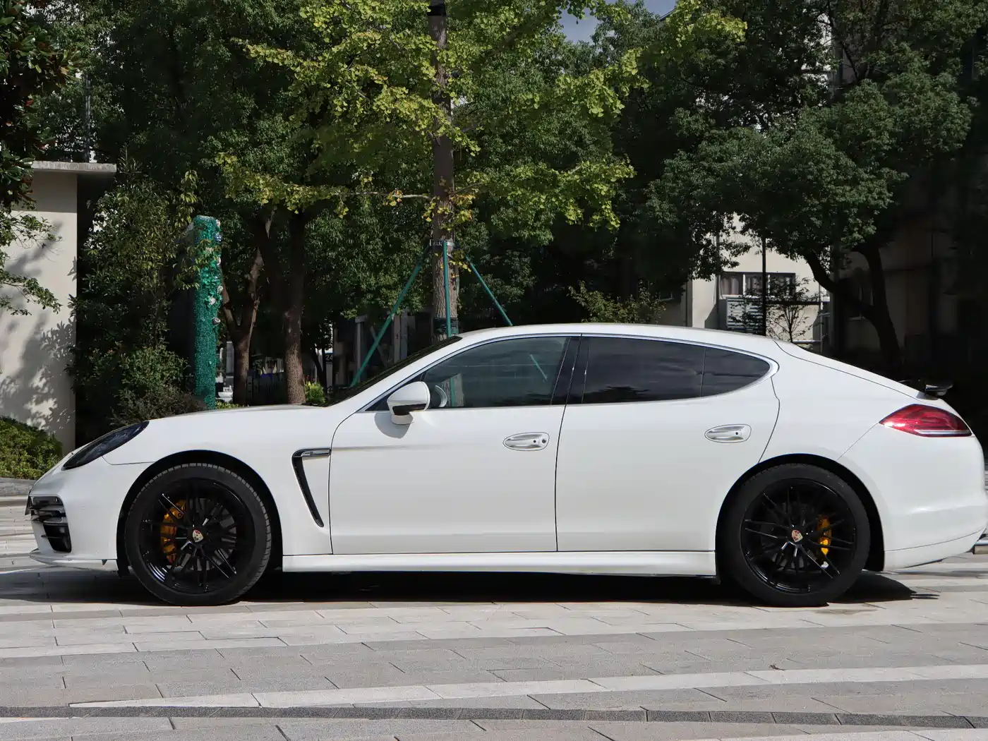 Porsche Panamera 2010 Model Panamera S 4.8L фото 7
