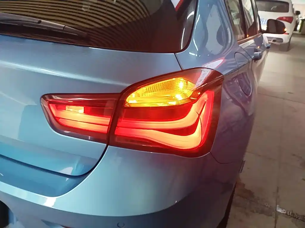 BMW 1 Series (Import) 2018 2018 118i Sport Design Package