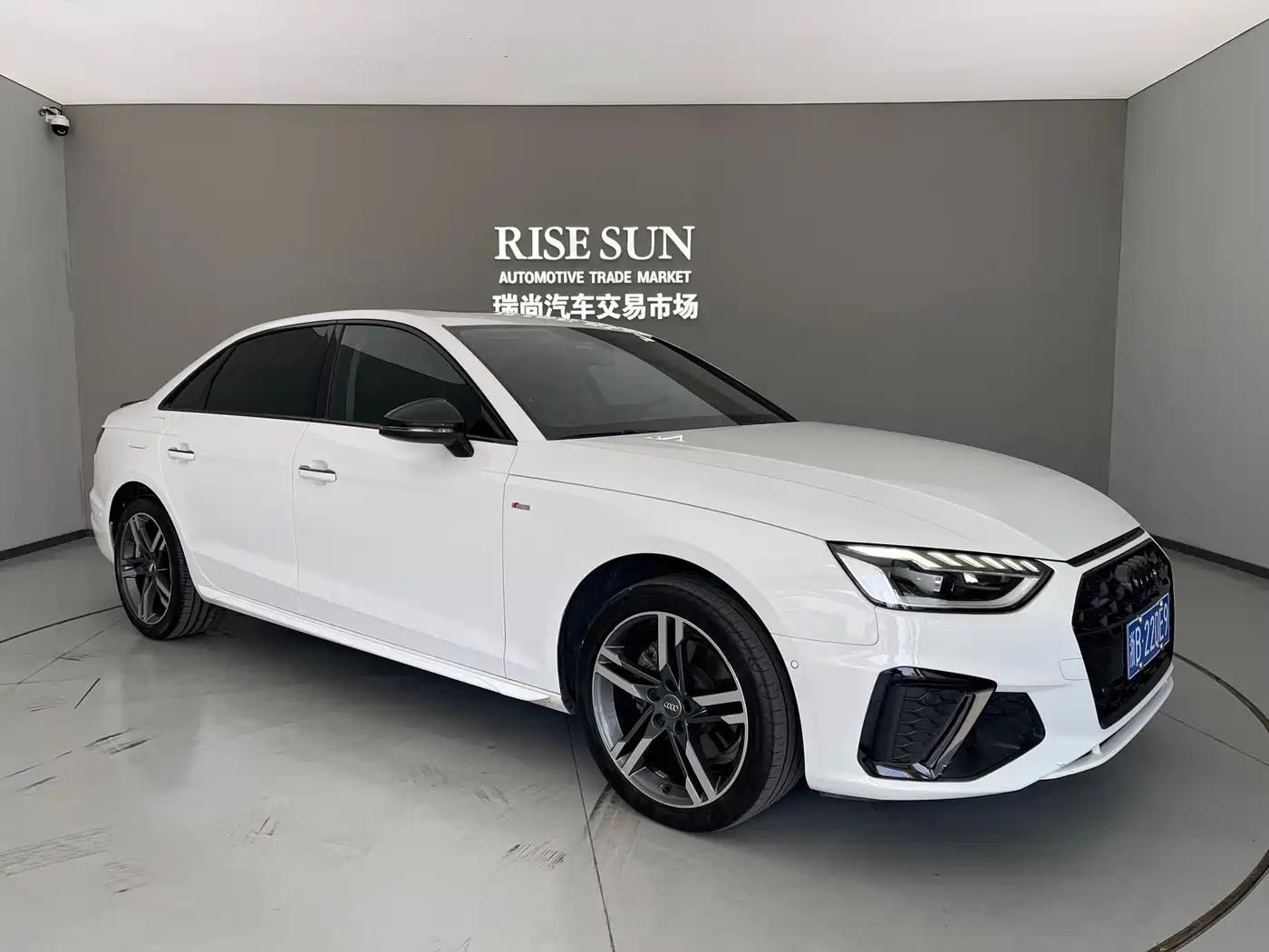 Audi A4L 2022 40 TFSI Luxury Dynamic фото 3