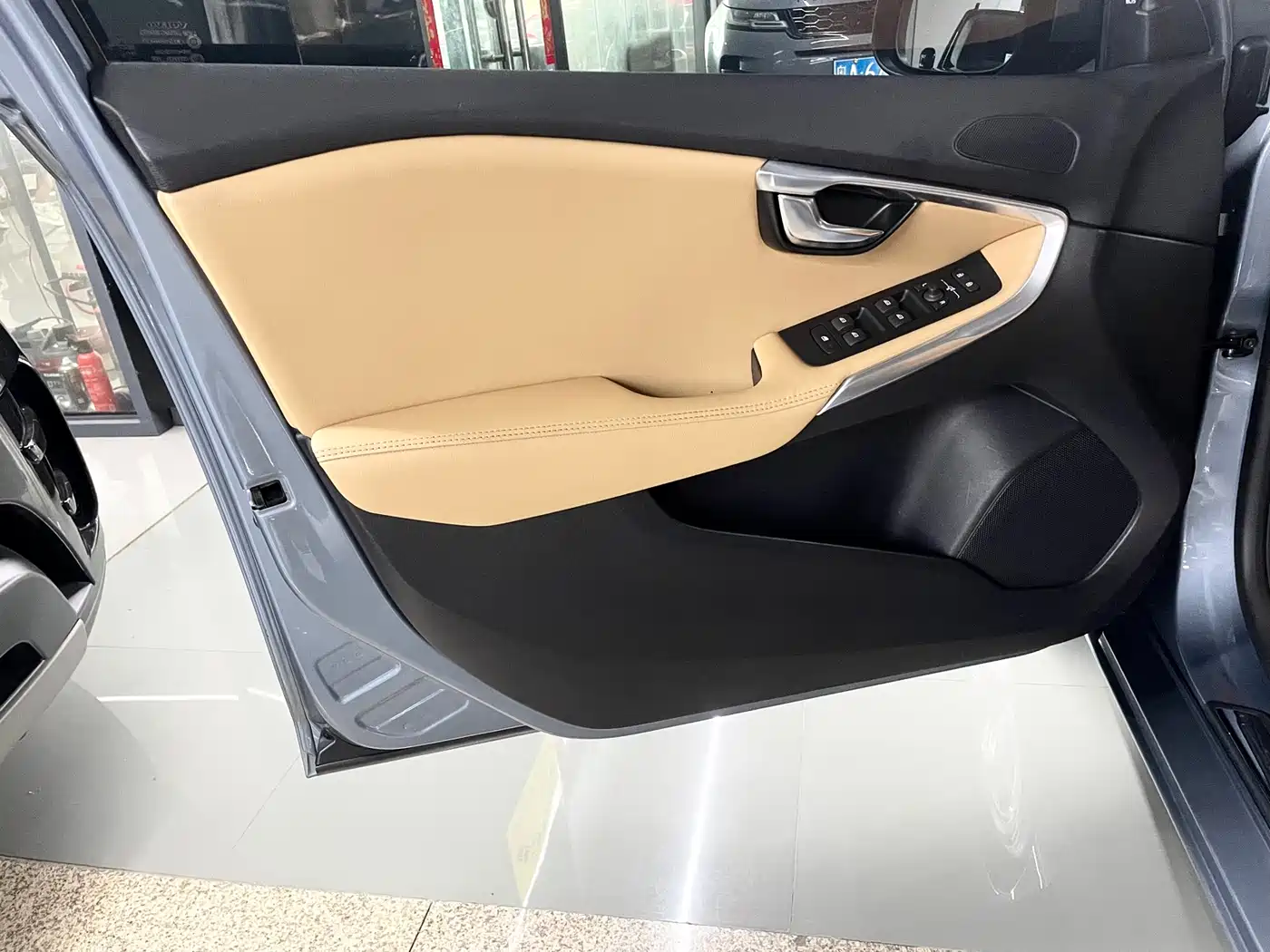 Фото 9 - Volvo V40