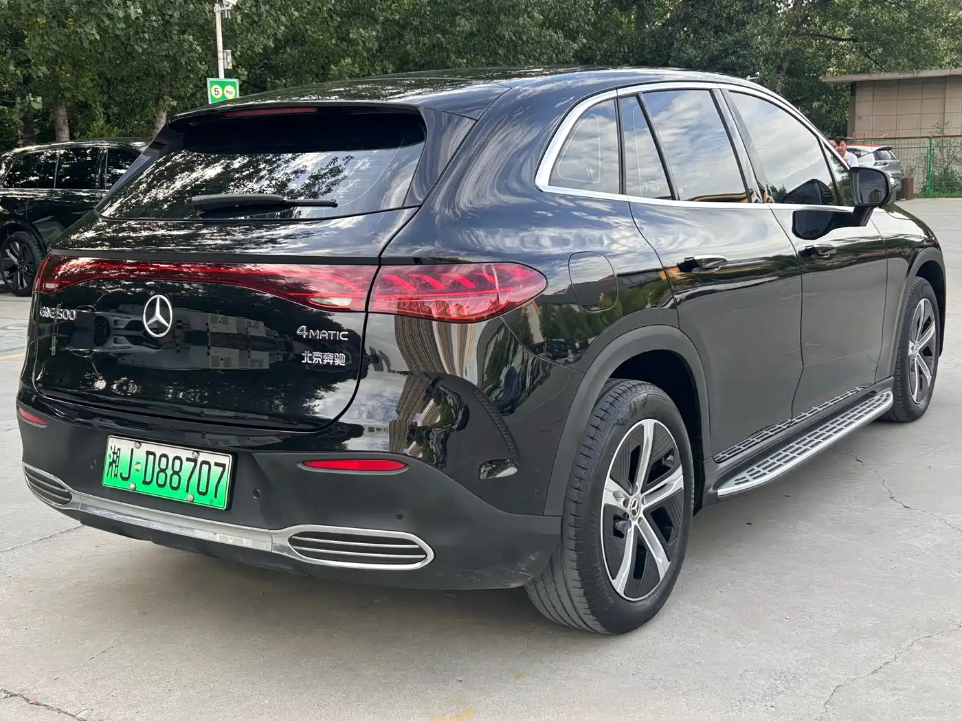 Mercedes-Benz EQE SUV 2024 500 4MATIC Pioneer Edition фото 16