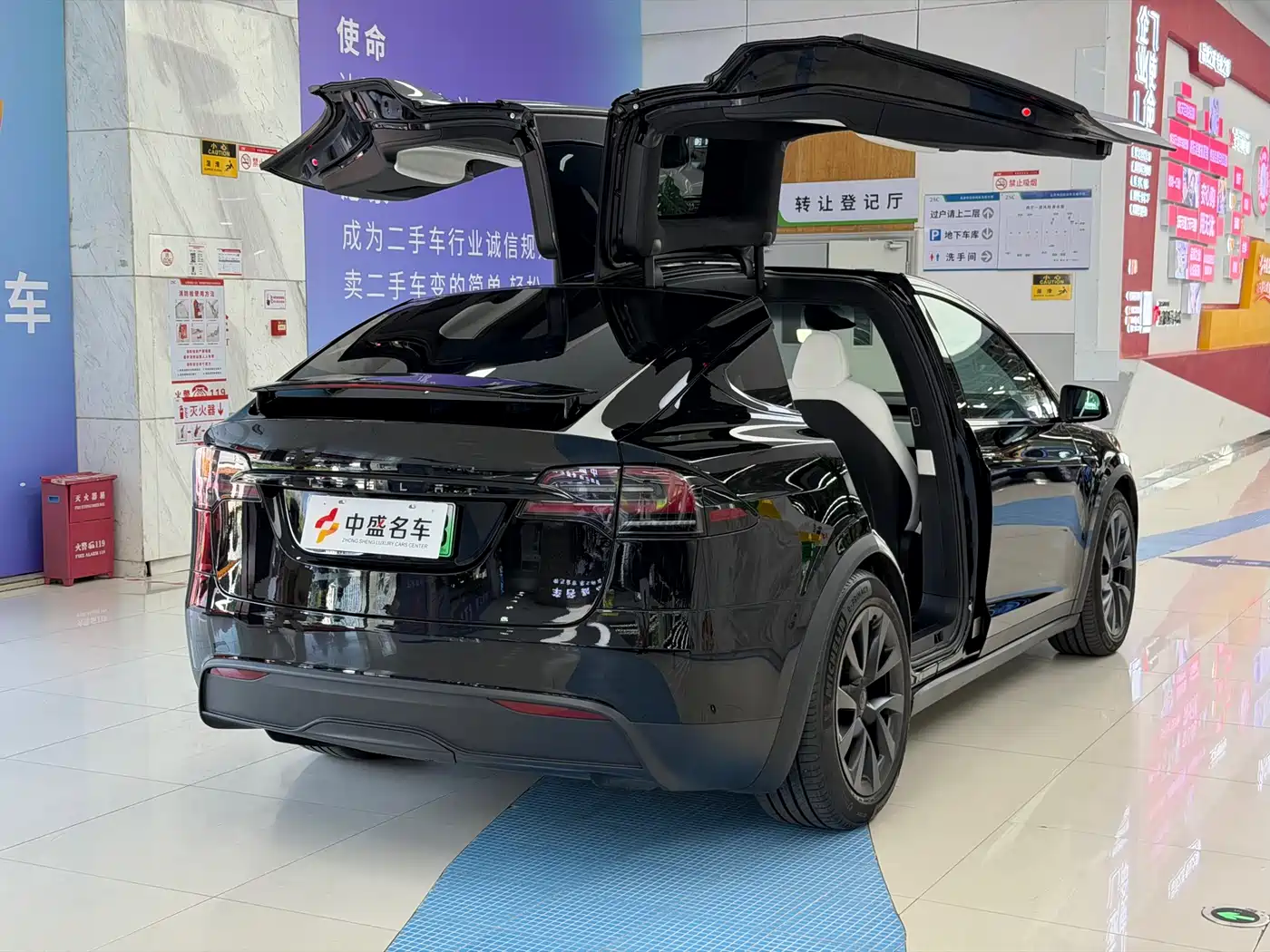 Tesla Model X 2023 Dual Motor All-Wheel Drive Edition фото 6