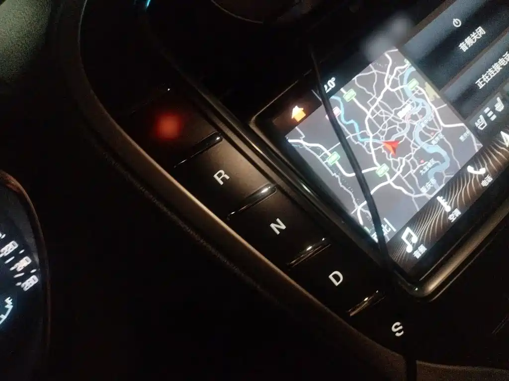 Photo 7 - Lincoln MKX