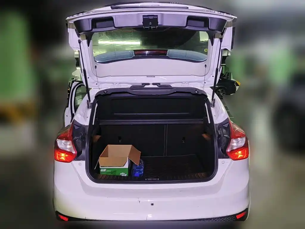 Ford Focus 2014 2012 Hatchback 1.6L Automatic Comfort