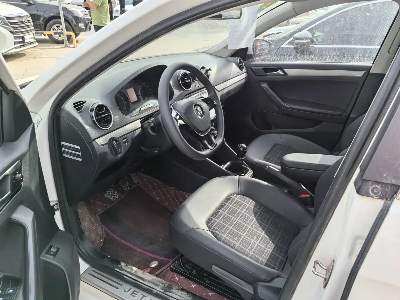 Volkswagen Jetta 2017 1.5L Manual Comfort фото 7