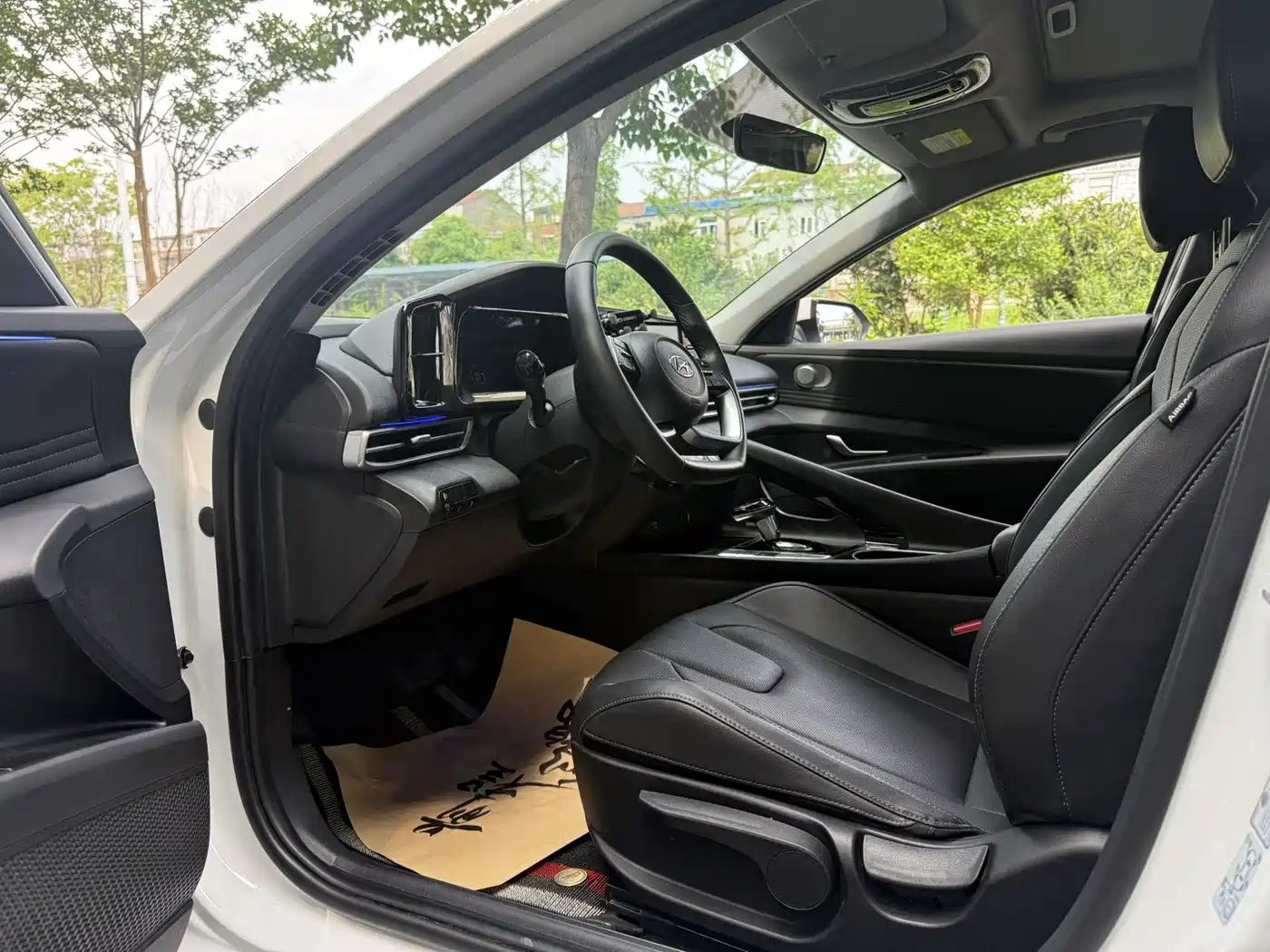 Hyundai Elantra 2022 1.5L CVT GLX Elite Edition фото 4