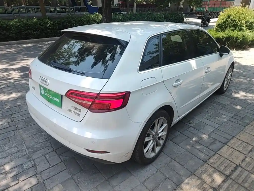 Audi A3 2017 Sportback 35 TFSI Progressive фото 7