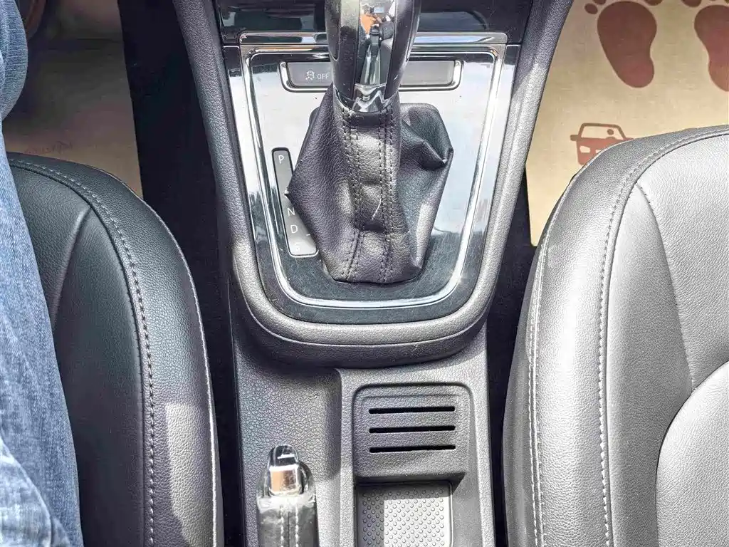 Volkswagen Bora 2013 2013 1.6L Automatic Comfort Model