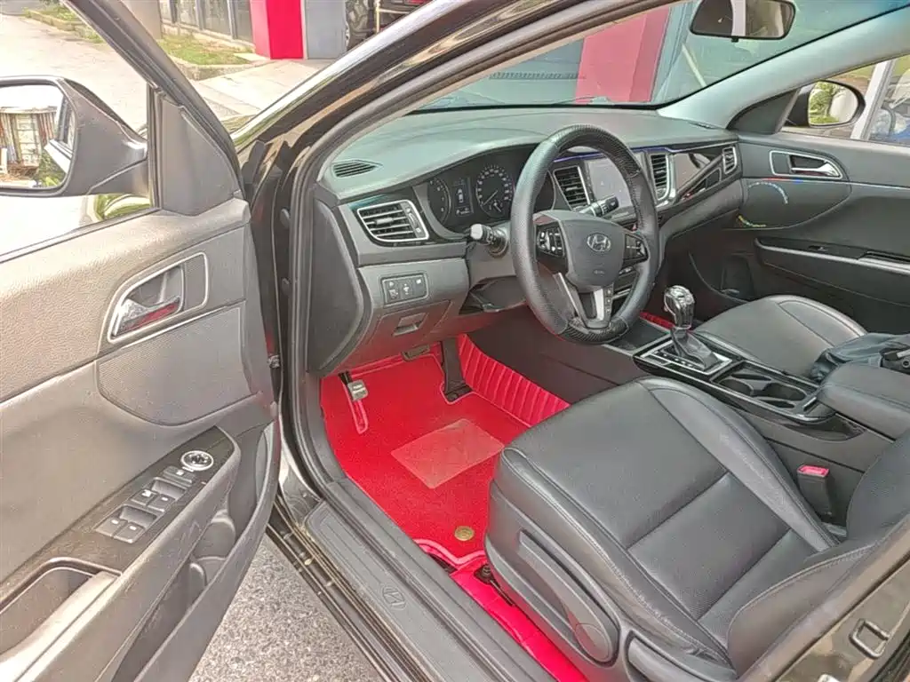 Hyundai Mistra 2014 1.8L Auto Smart GLS фото 16