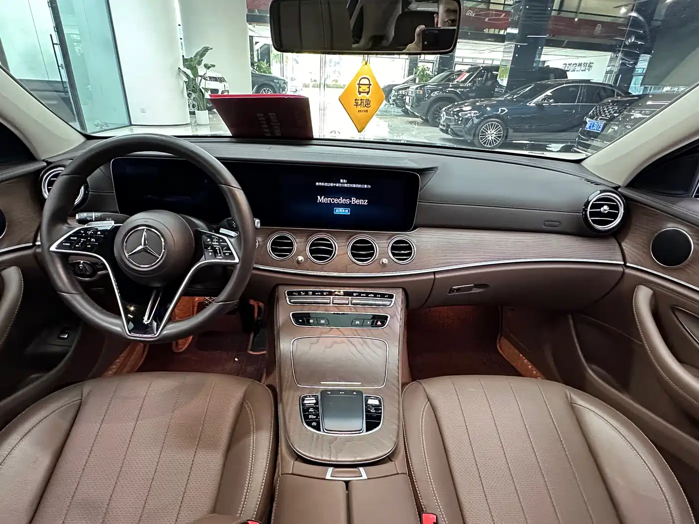 Mercedes-Benz E-Class 2022 E 300 L Fashion фото 15
