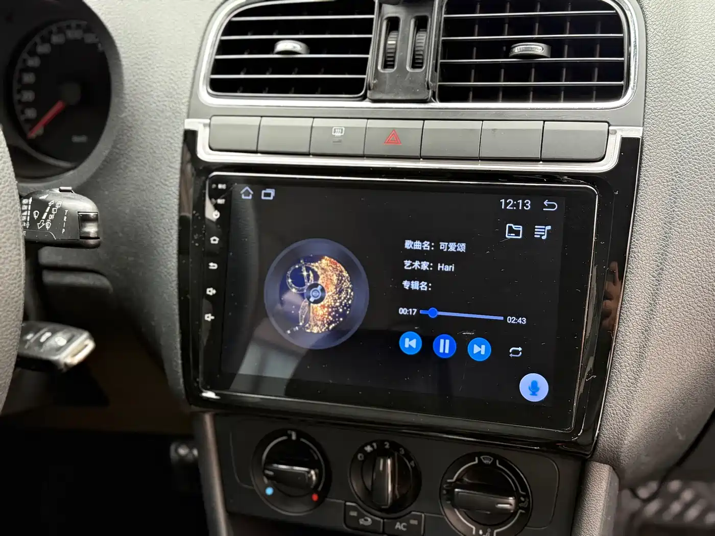 Volkswagen Polo 2013 1.4L Automatic Comfort Edition фото 12