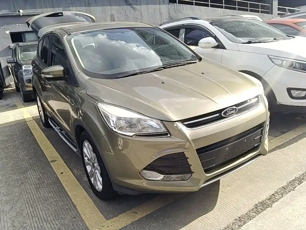 Фото 22 - Ford Kuga