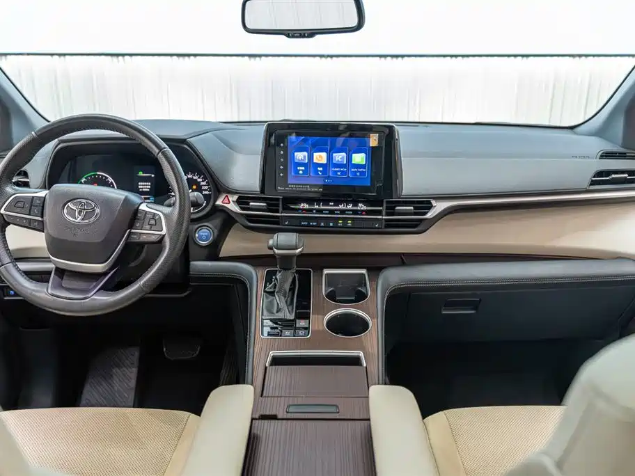 Toyota Sienna 2021 2.5L Hybrid Luxury Edition фото 11