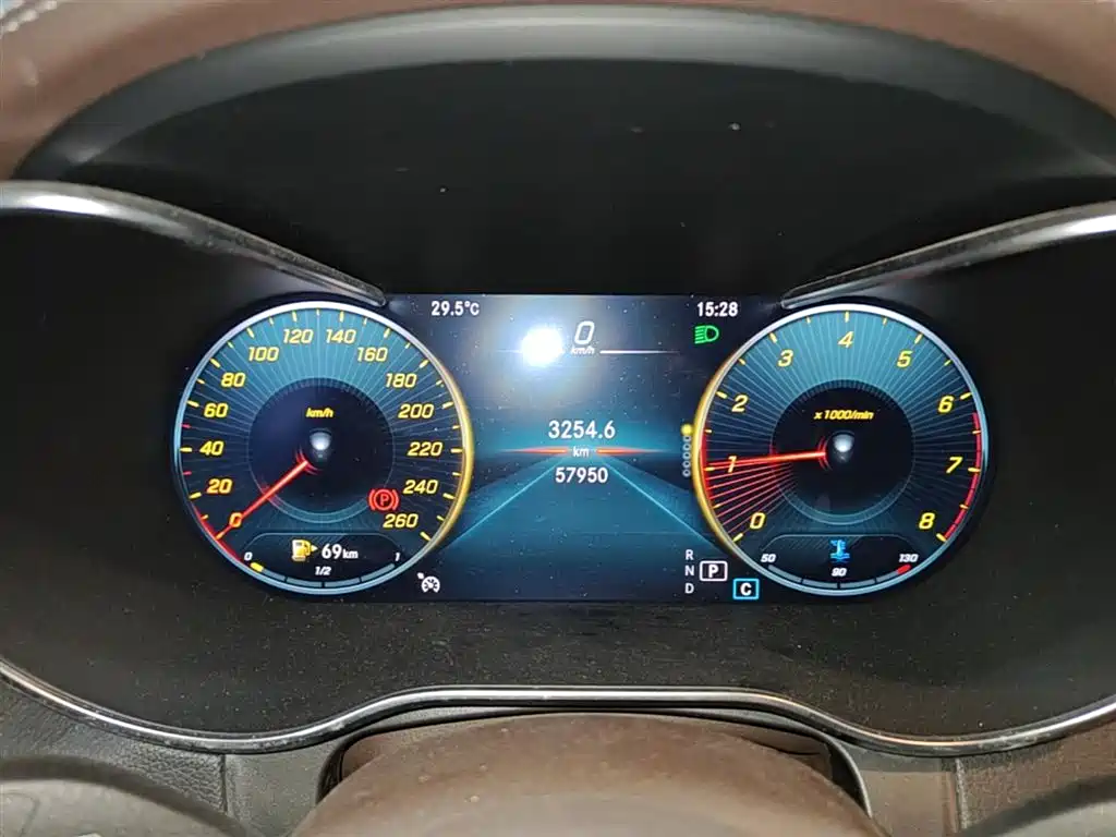 MERCEDES-BENZ GLC