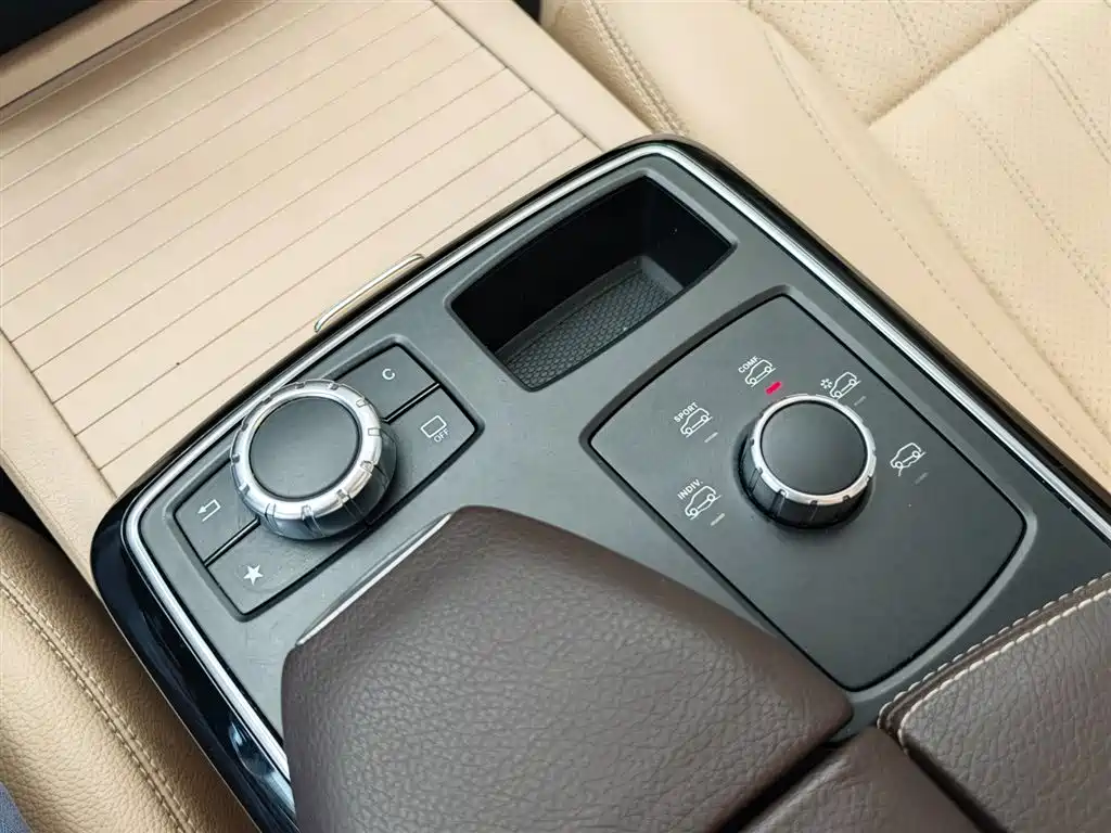 Mercedes-Benz GLE 2016 GLE 400 4MATIC фото 13