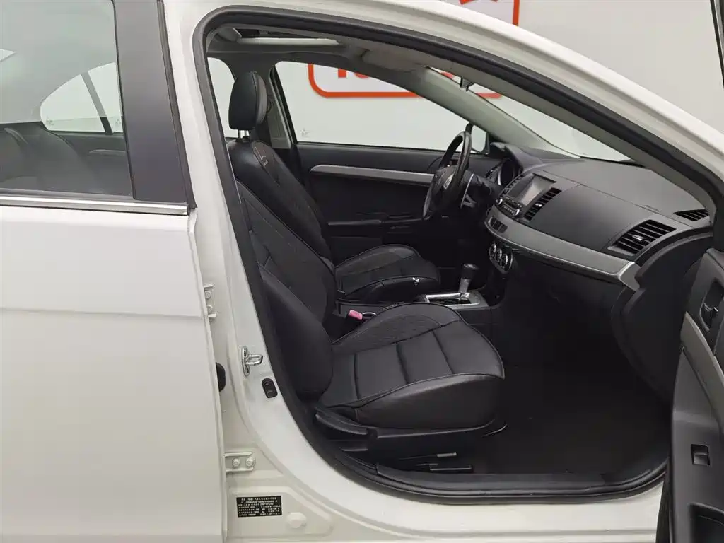 Mitsubishi Lancer EX 2015 1.8L CVT Premium Edition China V фото 23