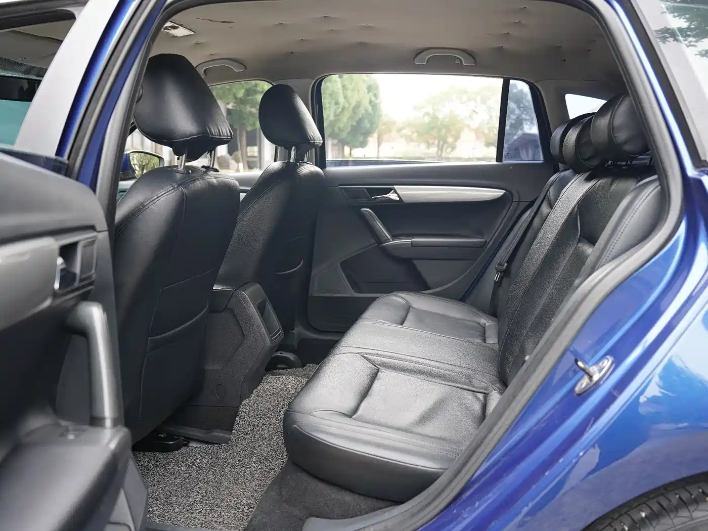 Volkswagen Lavida Tour 2013 1.6L Automatic Trend Style фото 22