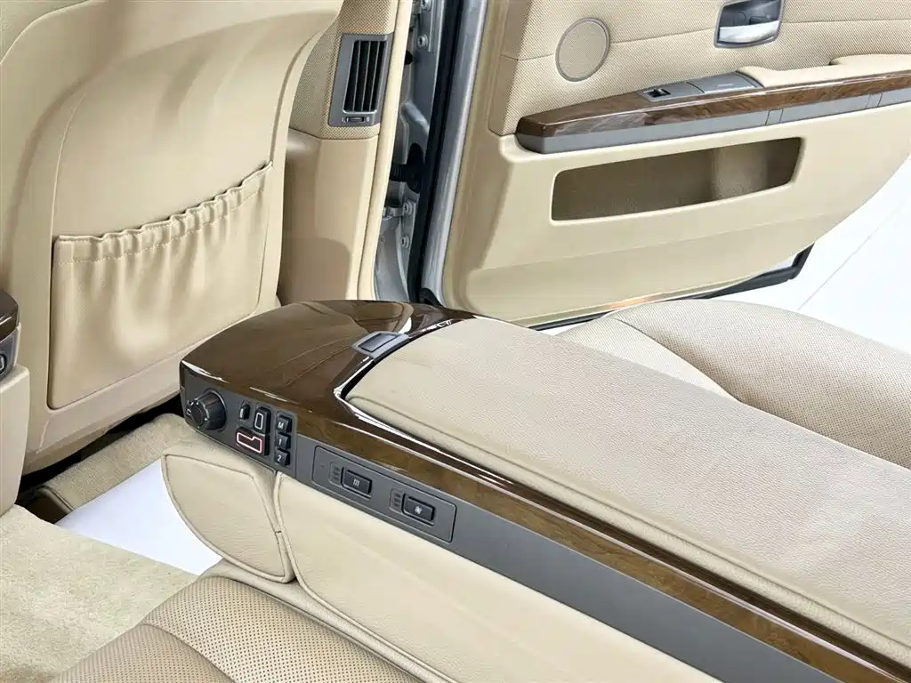 BMW 7 Series 2005 Model 730Li фото 11