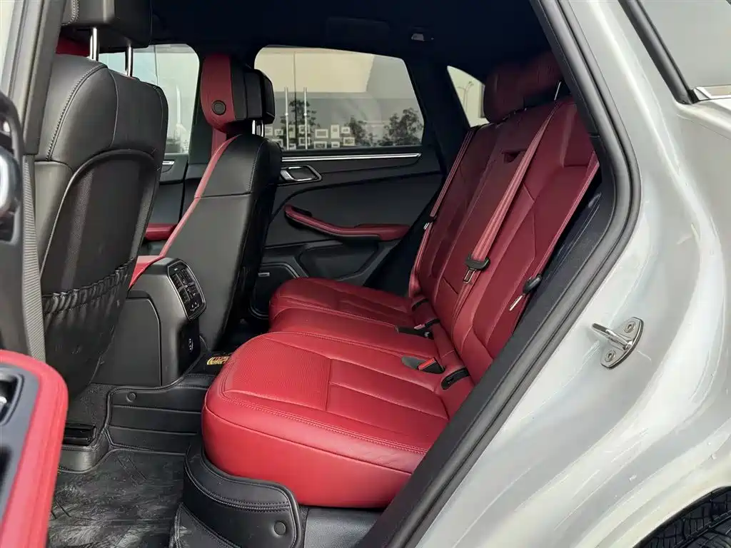 Porsche Macan 2024 Macan 2.0T фото 13