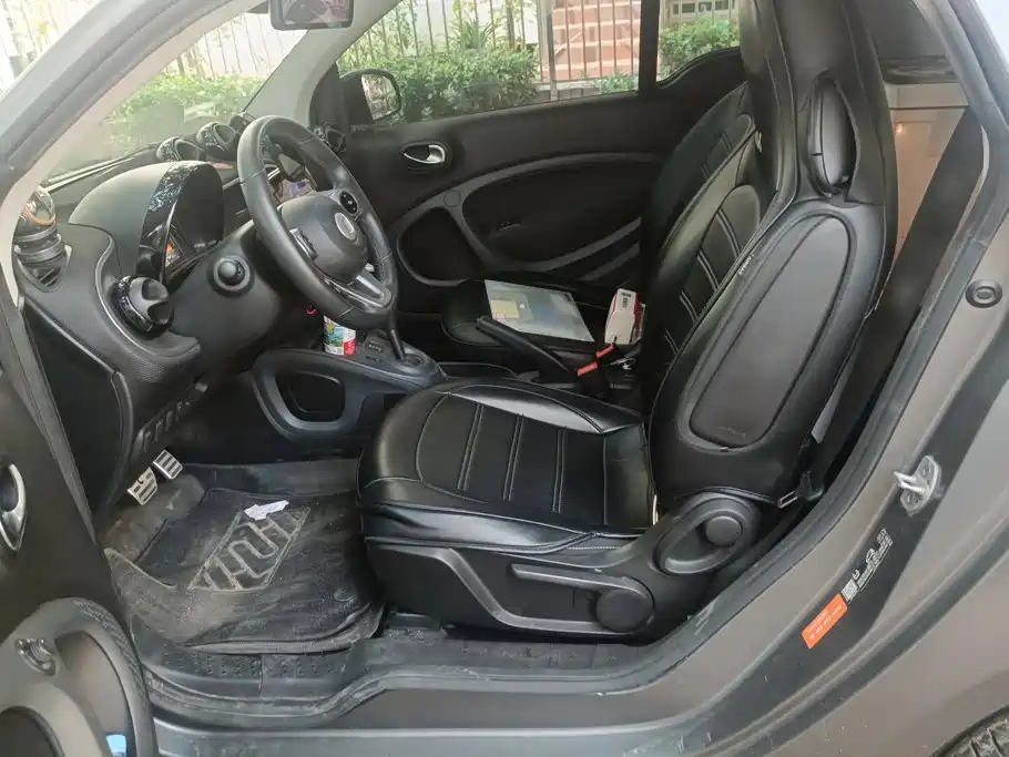 smart fortwo 2019 2019 0.9T 66kW Hardtop Wind Edition China VI