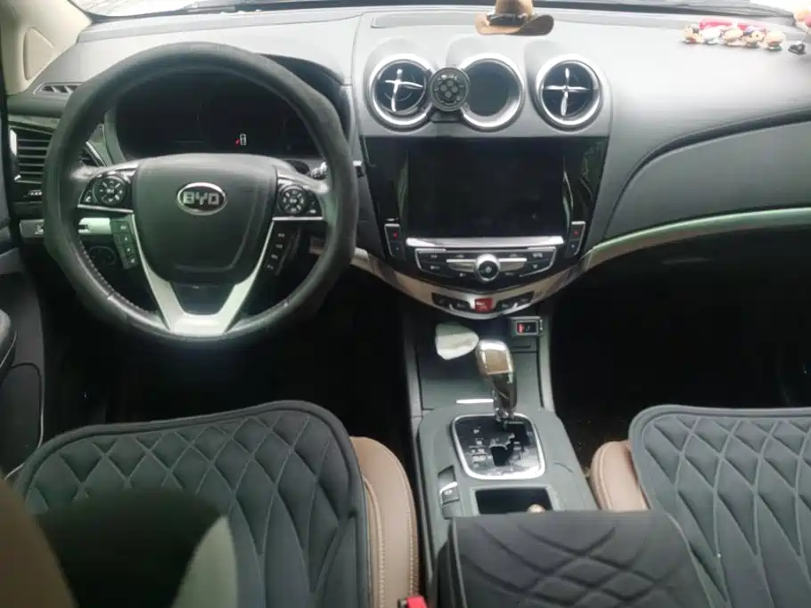 BYD S7 2017 2017 2.0T Auto Luxury