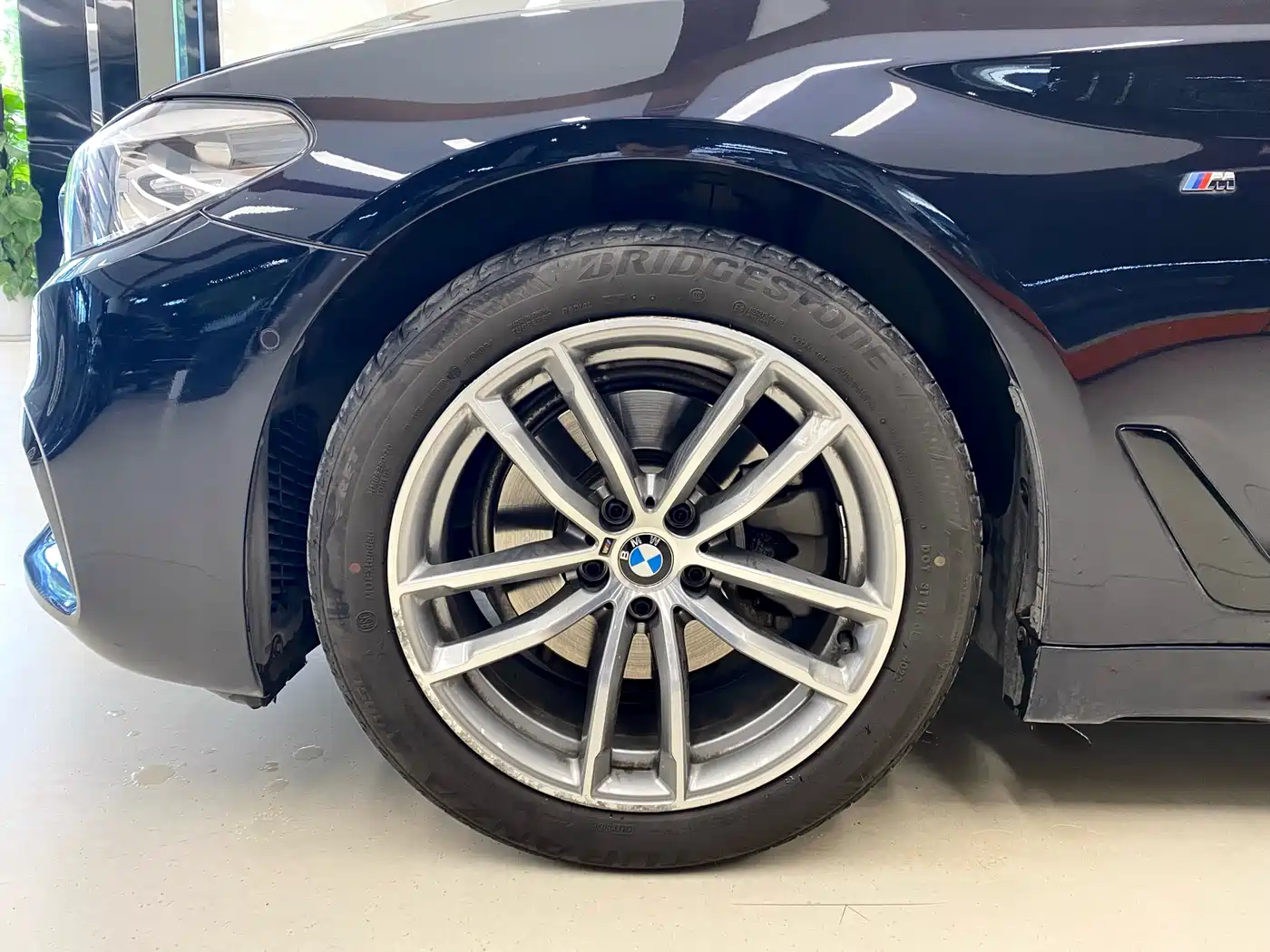 BMW 5 Series 2019 525Li M Sport Package фото 20