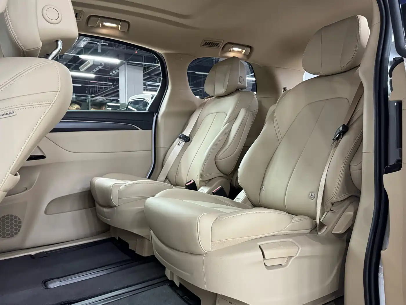 Buick GL8 2025 2025 Land Business Class First Edition